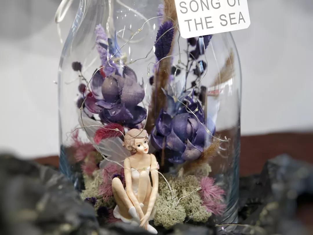 秋冬時(shí)節(jié)，粉藍(lán)色治愈系花禮上線，一秒抓住顧客的心