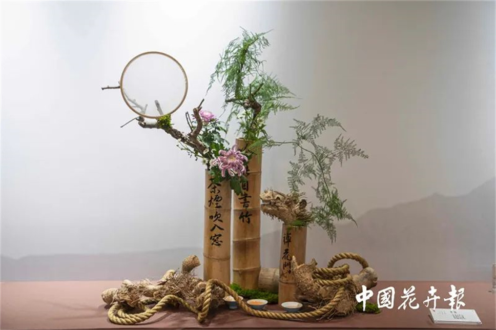 【采薇專欄】傳統(tǒng)插花要破圈兒？17個(gè)流派、名師的200個(gè)作品點(diǎn)亮南京“最美花展”