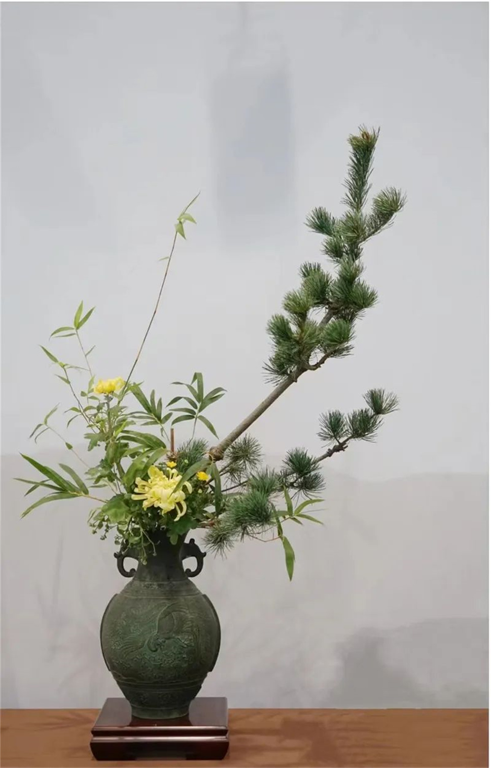 【采薇專欄】傳統(tǒng)插花要破圈兒？17個(gè)流派、名師的200個(gè)作品點(diǎn)亮南京“最美花展”