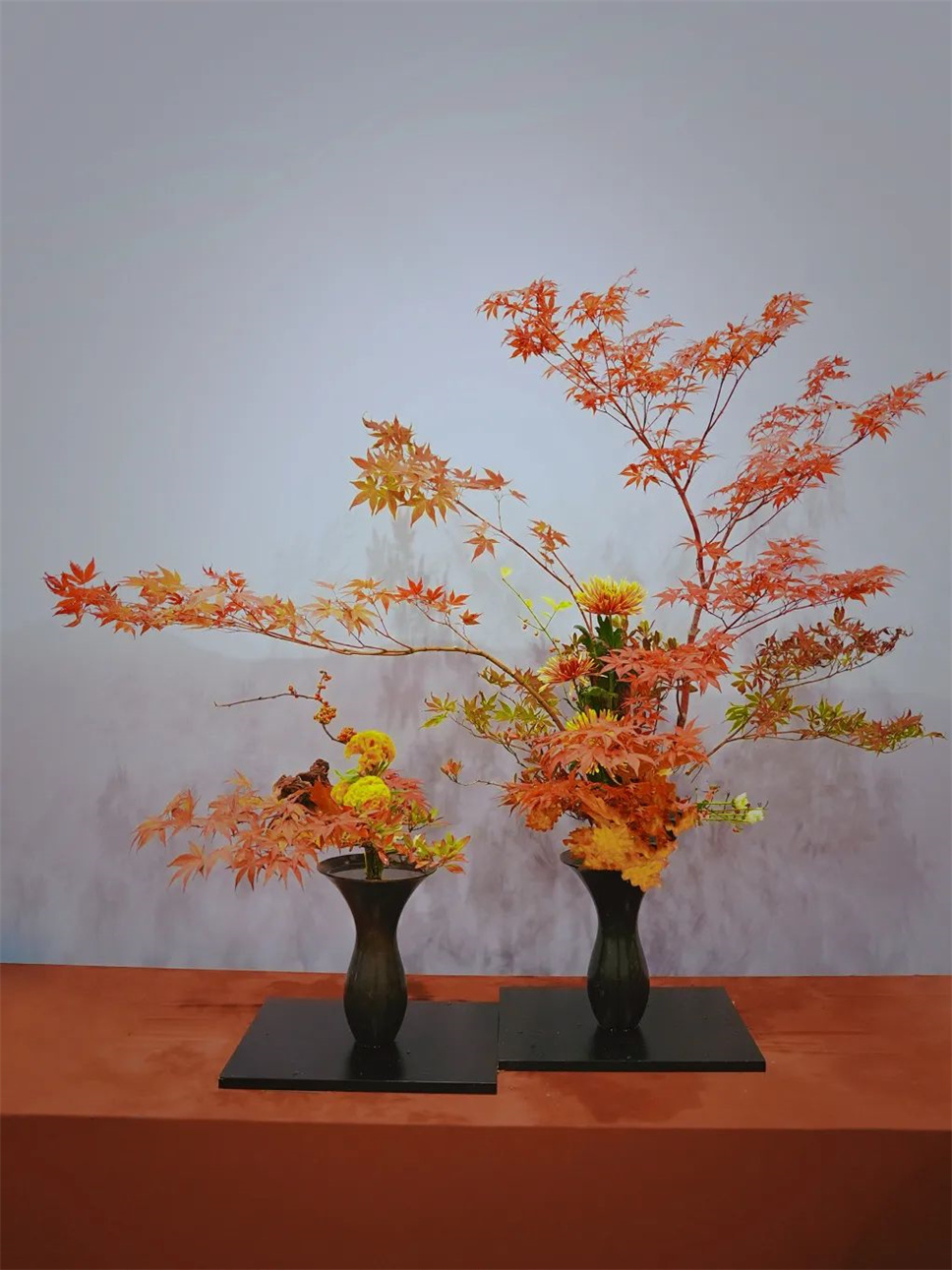 【采薇專欄】傳統(tǒng)插花要破圈兒？17個(gè)流派、名師的200個(gè)作品點(diǎn)亮南京“最美花展”